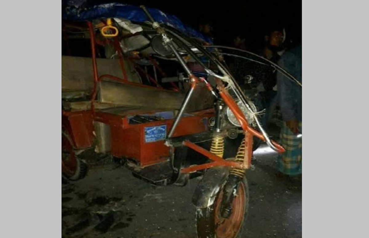 পটুয়াখালীতে ট্রাক চাপায় অটো চালকের মৃত্যু