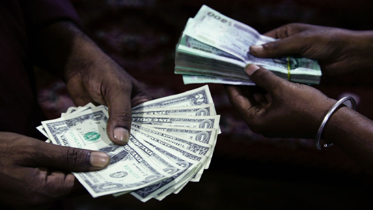 টানা চার মাস ধরে কমছে রেমিট্যান্স