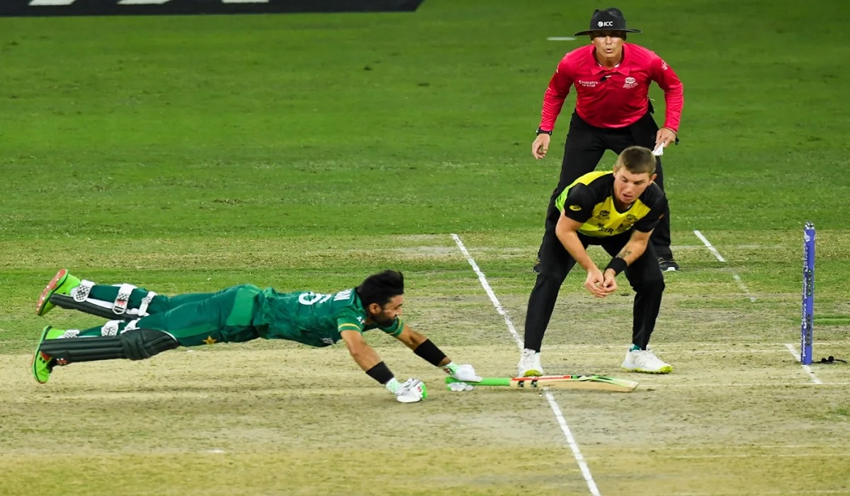 ফাইনাল ও অস্ট্রেলিয়ার সামনে বাধা এখন রানের পাহাড়