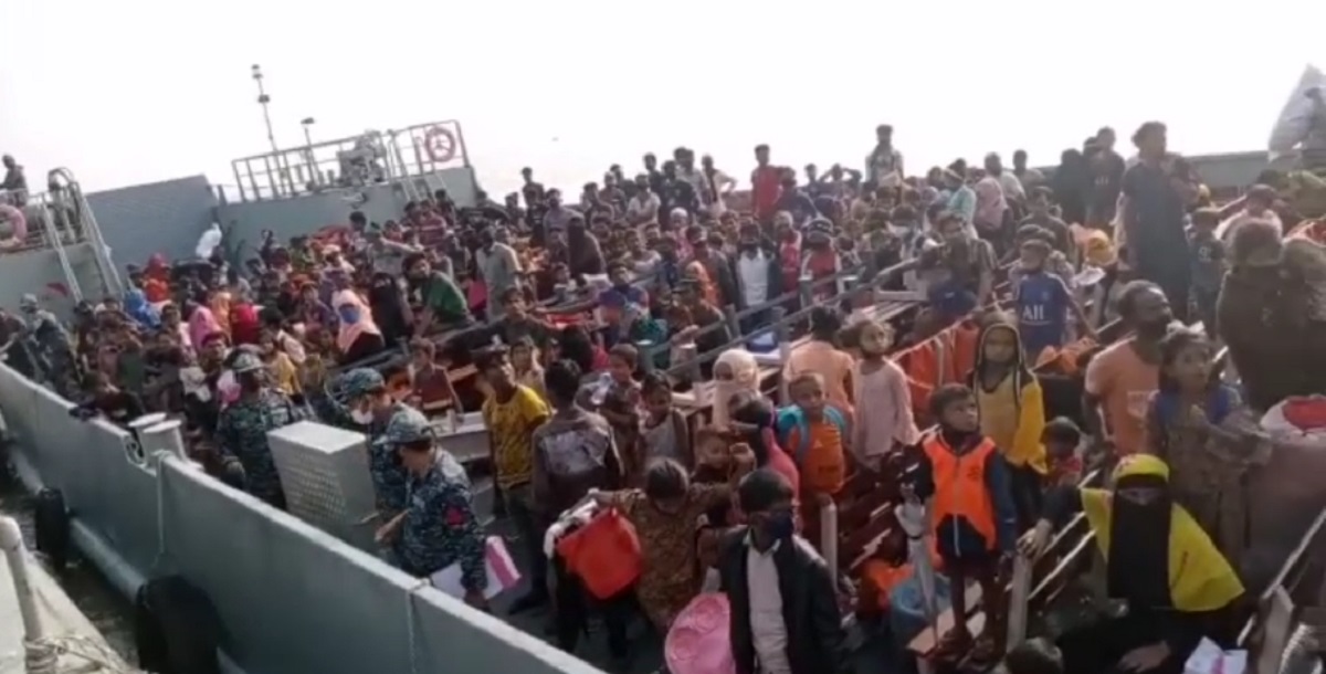 নোয়াখালীর ভাসানচরে পৌঁছালো আরও ৩৭৯ রোহিঙ্গা