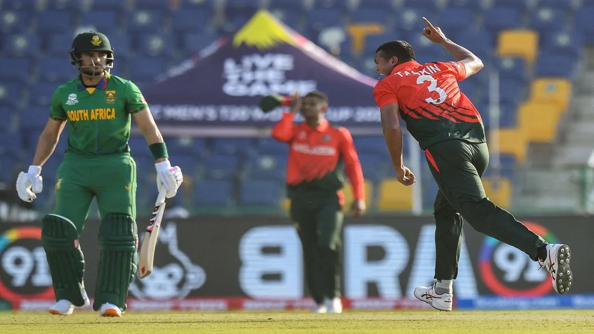 প্রোটিয়া ইটের বিপরীতে পাটকেল ছুড়ছে তাসকিন