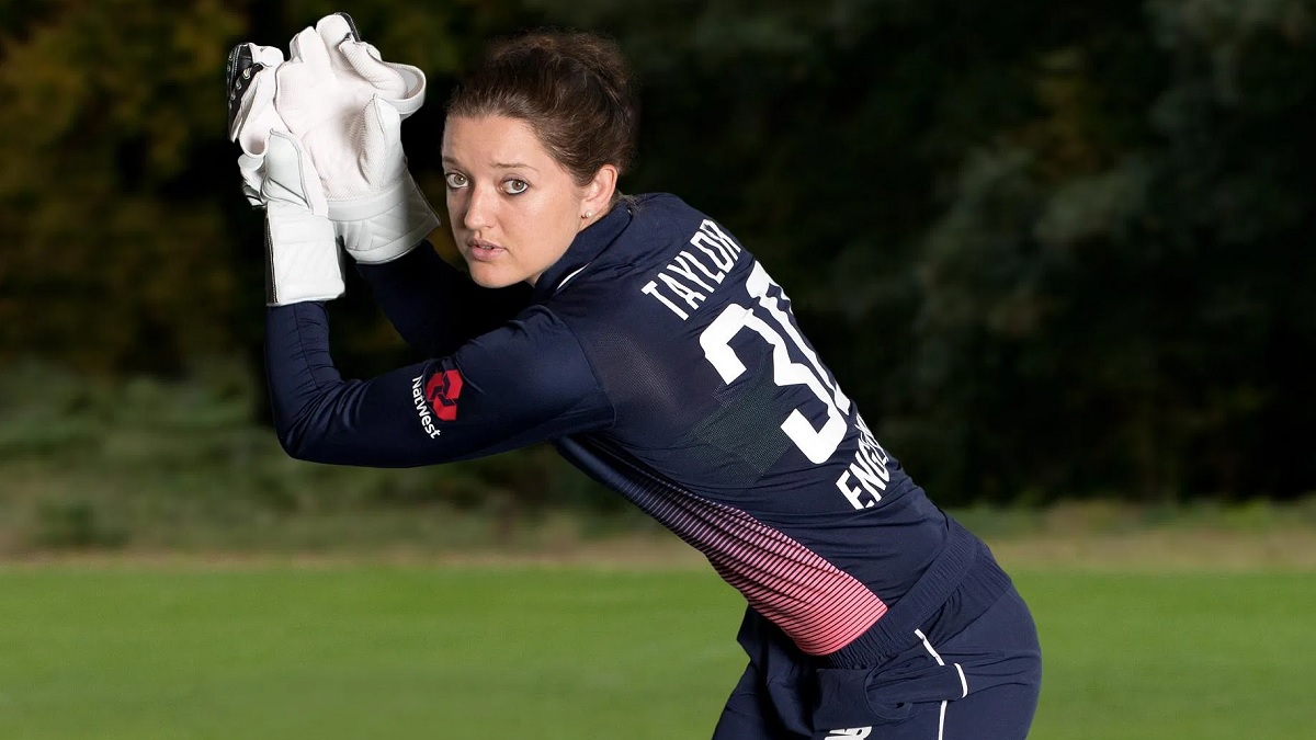 এবার গেইলদের কোচ সারাহ টেইলর