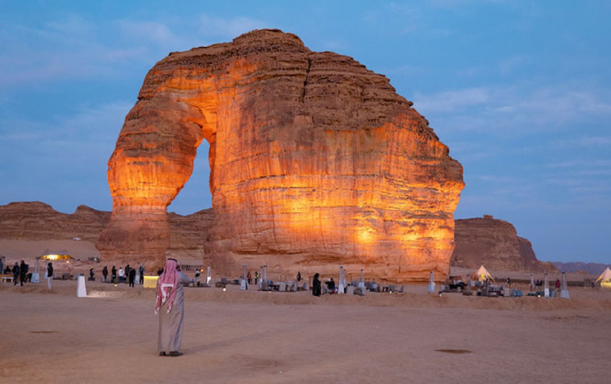বিশ্বের প্রথম ‘উড়ন্ত জাদুঘর’ চালু করছে সৌদি