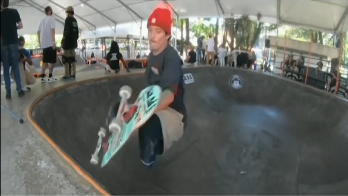 নজর কাড়ছে প্রতিবন্ধী স্কেটারদের নিখুঁত স্কেটিং