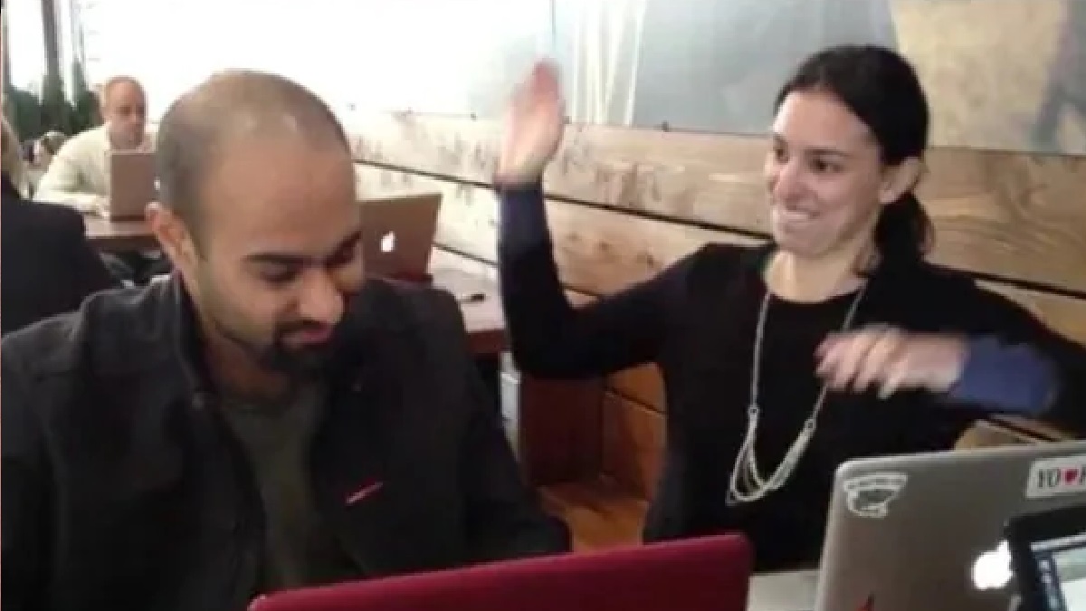 বস ফেসবুক খুললেই চড় মারবেন কর্মচারী!