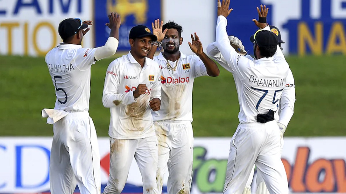 ওয়েস্ট ইন্ডিজকে চেপে ধরেছে শ্রীলঙ্কা, ফলোঅনের শঙ্কা