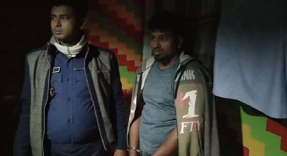 ‘আমি আমার স্ত্রীকে হত্যা করেছি, আমাকে এসে গ্রেফতার করুন’