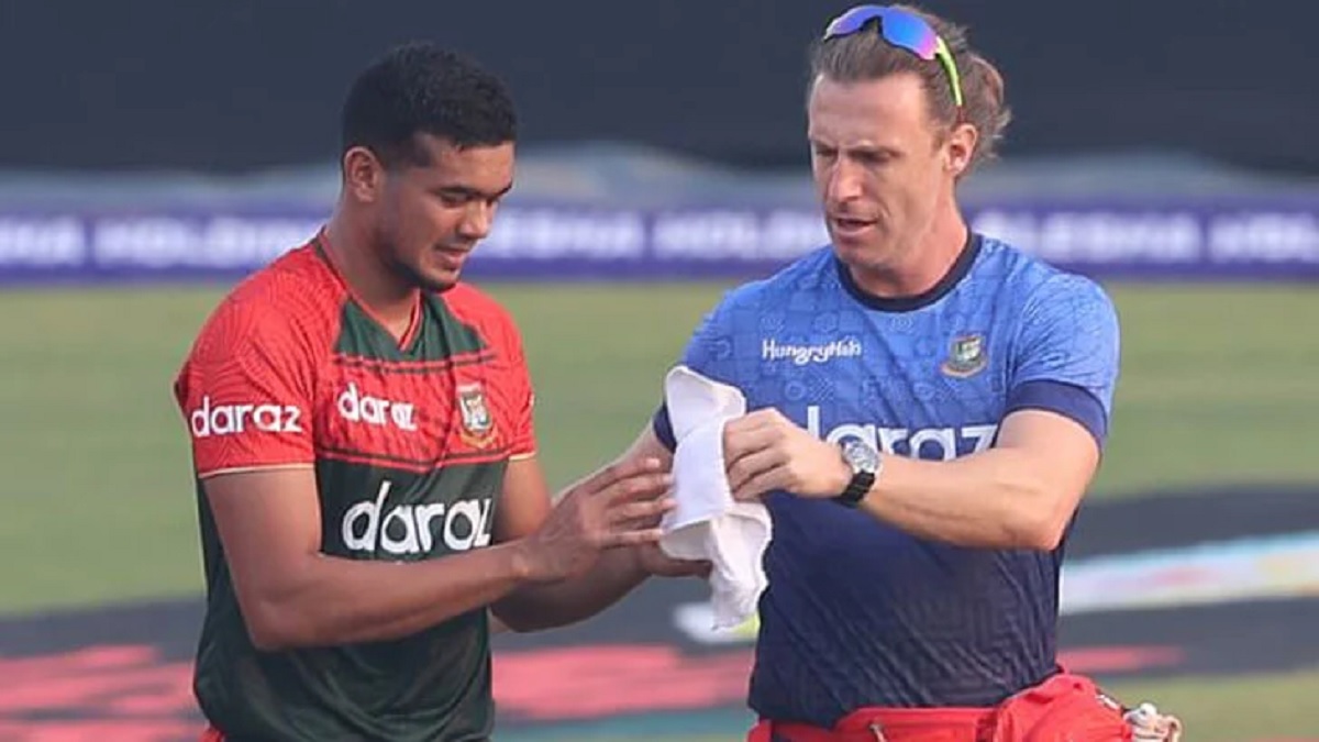 মাঠ থেকে সরাসরি হাসপাতালে তাসকিন