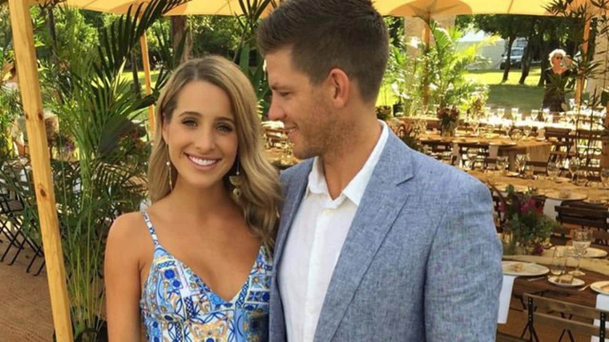 যৌন কেলেঙ্কারি ফাঁস হওয়া সেই ক্রিকেটারকে নিয়ে যা বললেন স্ত্রী