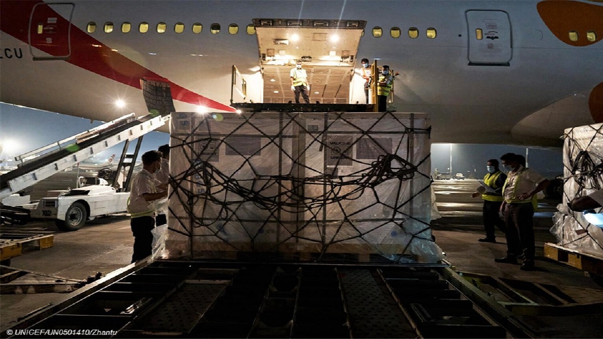 বাংলাদেশকে ২০ লাখ ডোজ টিকা উপহার দিলো ফ্রান্স