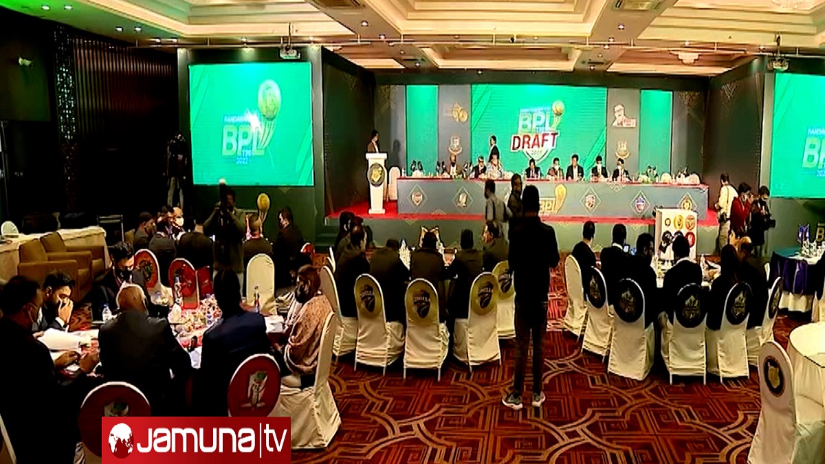 বিপিএল ড্রাফট: তামিম, মাহমুদউল্লাহর পর মাশরাফীও ঢাকায়