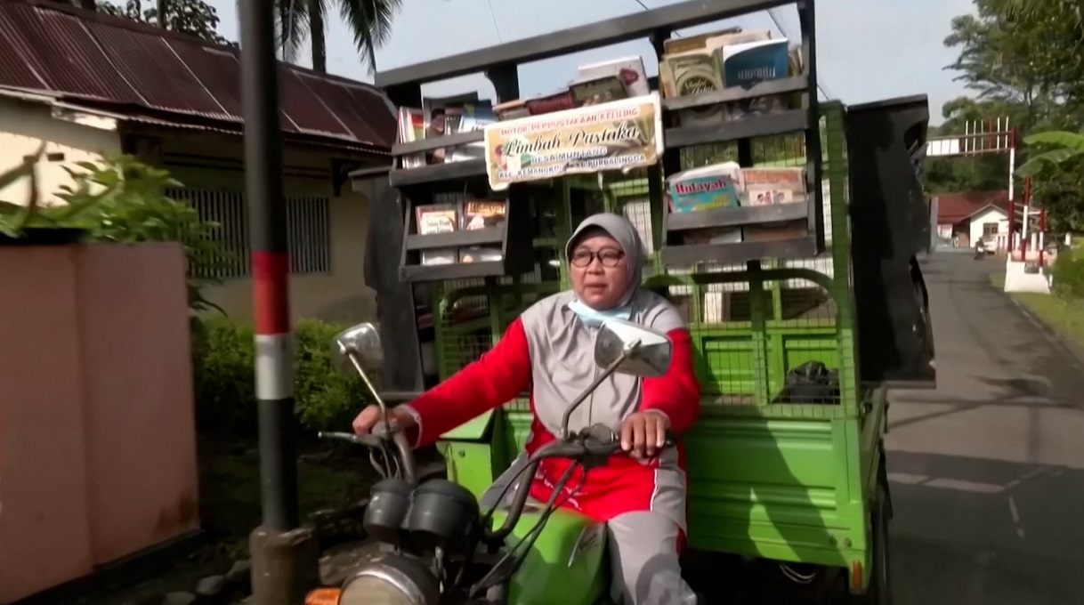 আবর্জনা জমা দিলেই মিলবে বই পড়ার সুযোগ!