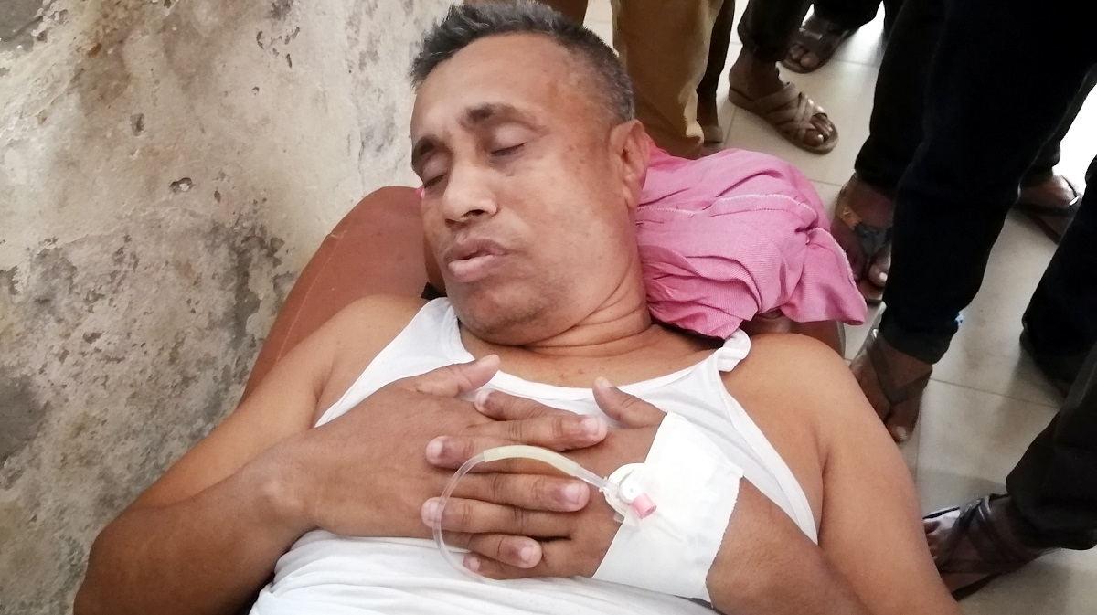 পিরোজপুরে আ. লীগ নেতাকে ধরে নিয়ে পা ভেঙ্গে দিলো প্রতিপক্ষ