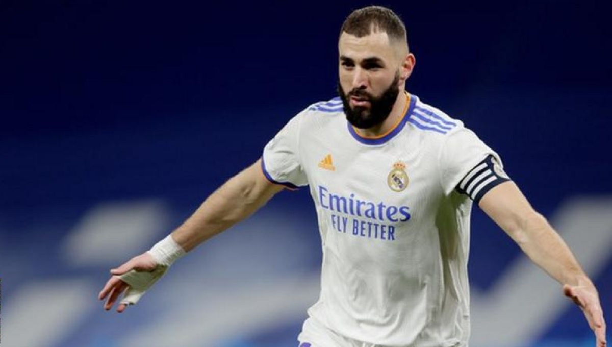 বেনজেমার গোলে শীর্ষস্থান ধরে রাখলো মাদ্রিদ