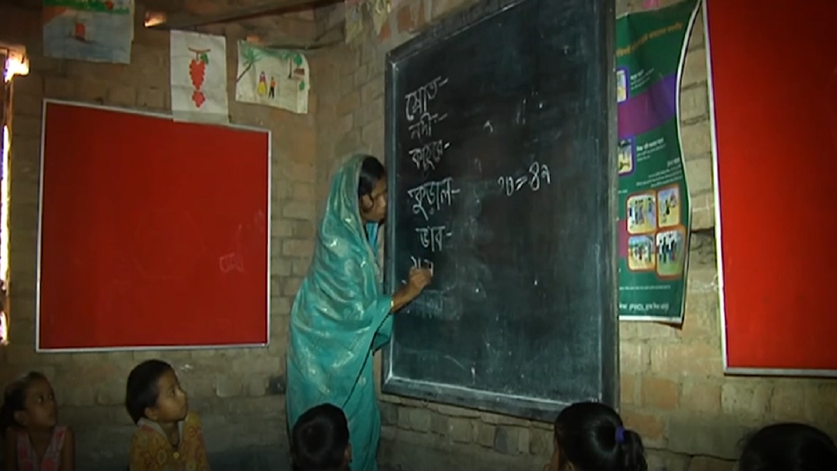 বগুড়ার এক সংগ্রামী শিক্ষক রত্না দেবনাথ