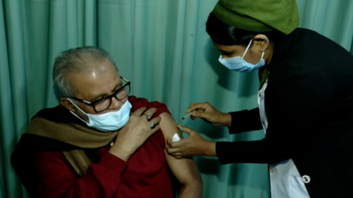 দ্বিতীয় দিনের মতো চলছে বুস্টার ডোজ প্রদান