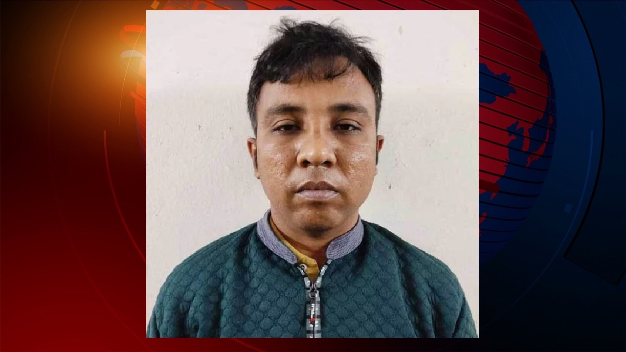 ওয়ারীতে ময়লার গাড়ির ধাক্কায় মৃত্যুর ঘটনায় চালক গ্রেফতার