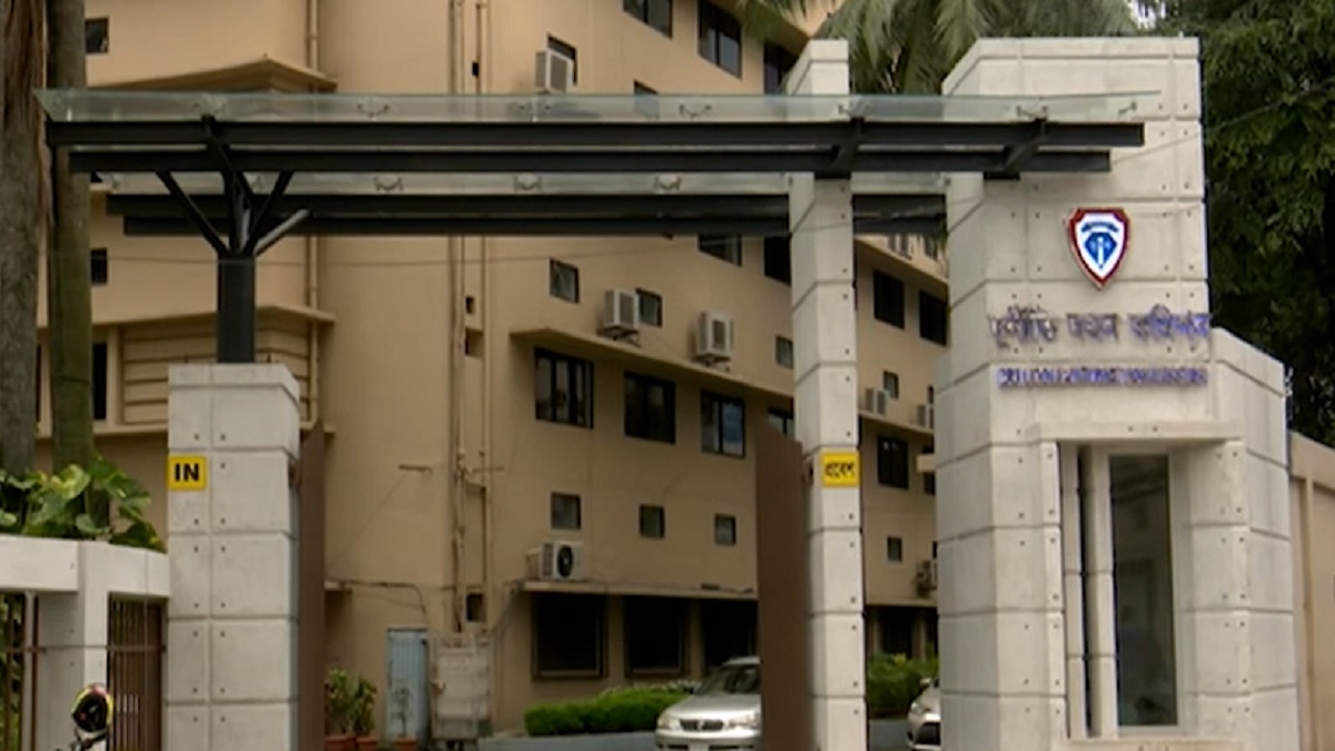 সাবেক বিচারক মোতাহার হোসেনের বিরুদ্ধে দুদকের মামলা