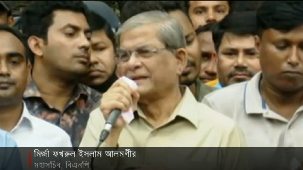 গণতন্ত্র ও সুশাসন ফেরাতে খালেদা জিয়াকে রাজনীতিতে ফিরতে হবে: ফখরুল