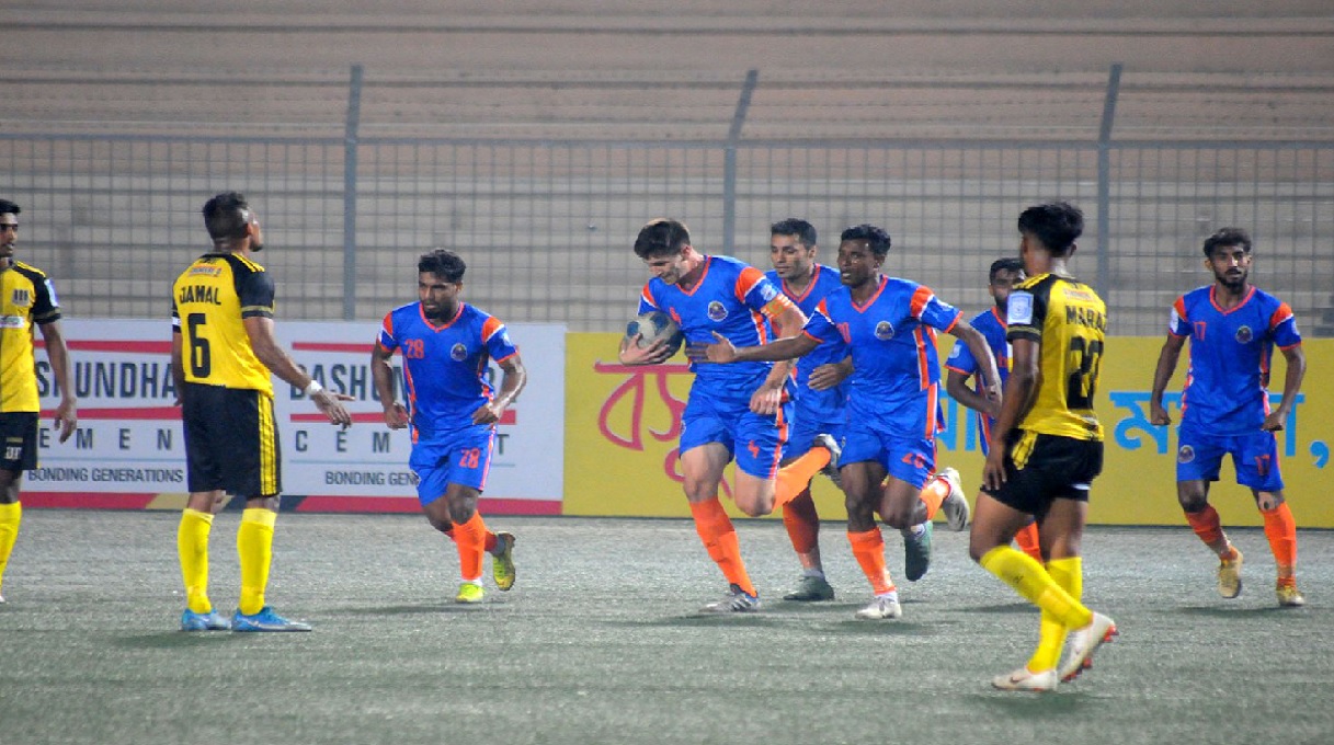 নাটকীয়তা শেষে মাঠে গড়ালো ফেডারেশন কাপ