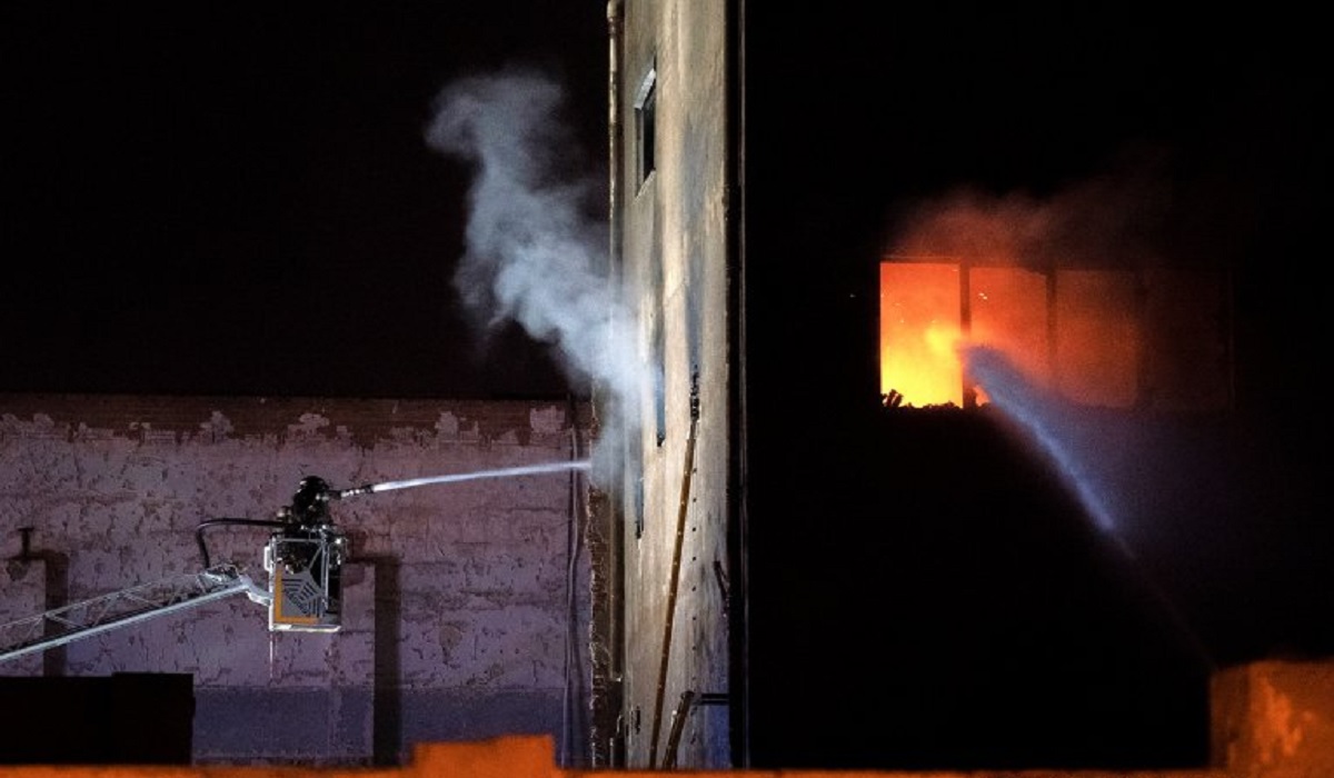 স্পেনের ব্যাংক ভবনে অগ্নিকাণ্ডে ২ শিশুসহ নিহত ৪