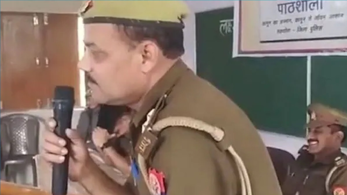 ‘ঘুষ নিলেও সততার সাথে কাজ করি’ পুলিশ কর্মকর্তার বক্তব্য ভাইরাল