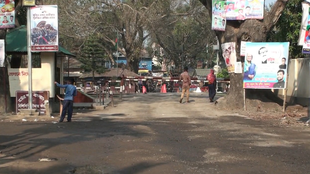 ভারতীয় ব্যবসায়ীর মৃত্যুতে হিলি স্থলবন্দর দিয়ে আমদানি-রফতানি বন্ধ