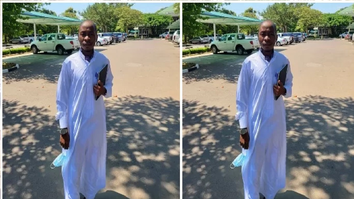 জোব্বা পরায় মুসলিম সাংসদকে বের করে দিলেন স্পিকার