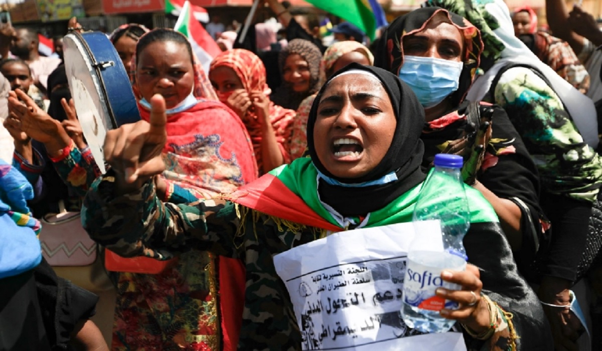 সেনাশাসন বিরোধী আন্দোলনে উত্তাল খার্তুম