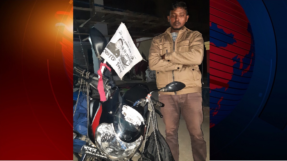 নাটোরে বিদ্রোহী প্রার্থীর প্রচার মাইক ভাঙচুরের অভিযোগে আটক ১