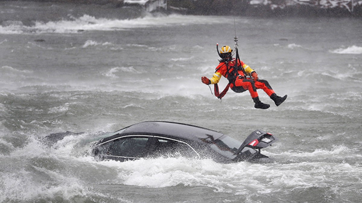 নায়াগ্রায় ডুবে প্রাণ গেলো নারীর