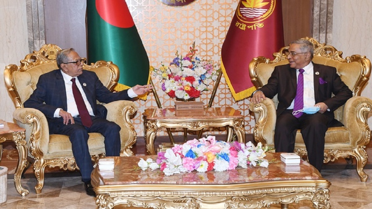রাষ্ট্রপতির সঙ্গে প্রধান বিচারপতির বিদায়ী সাক্ষাৎ