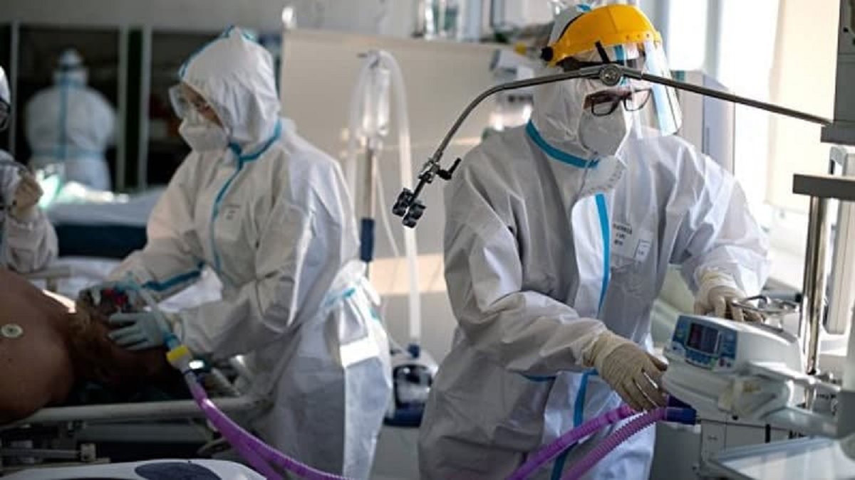 দ. আফ্রিকায় ভাইরাস বিশেষজ্ঞ পাঠাবে রাশিয়া