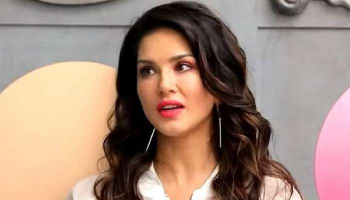 সানির ‘মধুবন’ গানের বিরুদ্ধে হিন্দু অনুভূতিতে আঘাতের অভিযোগ (ভিডিও)