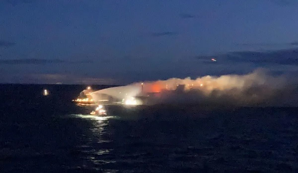 পণ্যবাহী জাহাজে লাগা আগুন নিয়ন্ত্রণে আনতে পারছে না সুইডেন