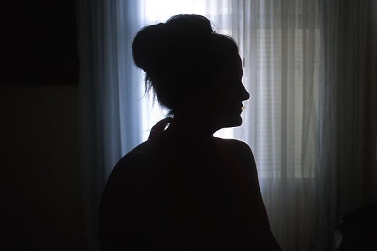 ‘মেয়েরা কেবল মায়ের গর্ভে আর কবরেই সুরক্ষিত’ লিখে শিক্ষার্থীর আত্মহত্যা