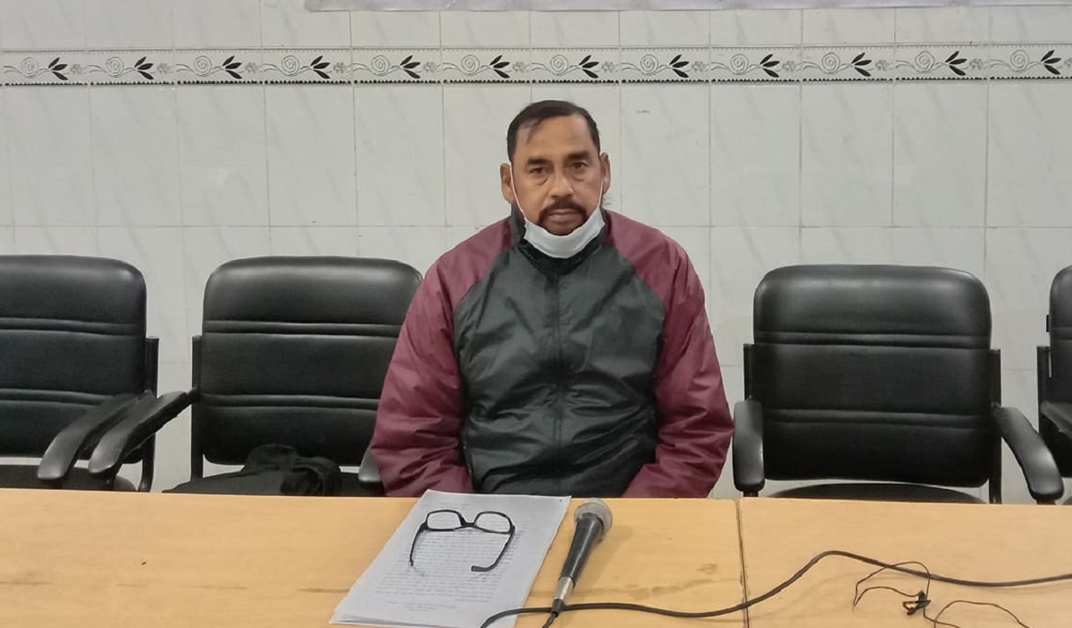 টাঙ্গাইলে ভারপ্রাপ্ত ওসির বিরুদ্ধে সংবাদ সম্মেলন অবসরপ্রাপ্ত পুলিশ পরিদর্শকের