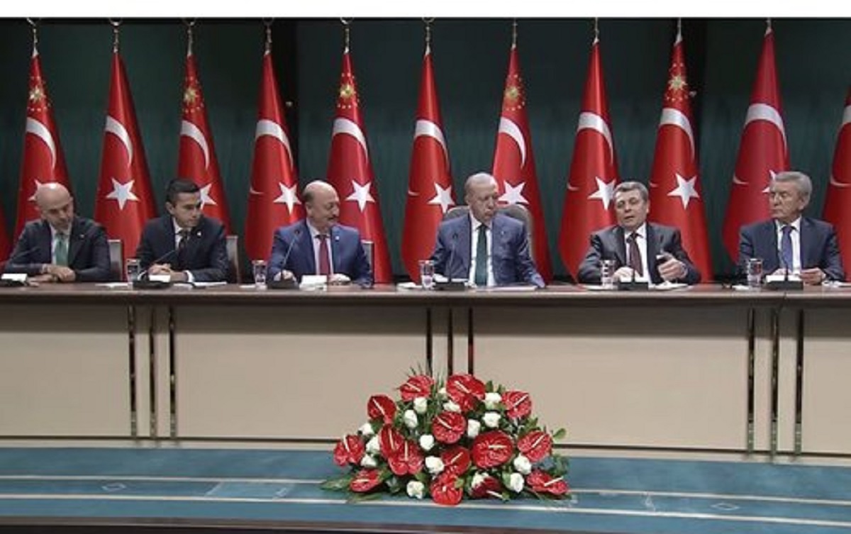 তুরস্কে সব চাকরিজীবীর বেতন বাড়লো ৫০ শতাংশ