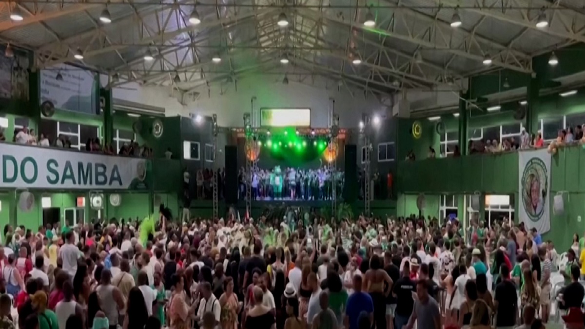 ব্রাজিলে চলছে সাম্বা কার্নিভ্যালের প্রস্তুতি