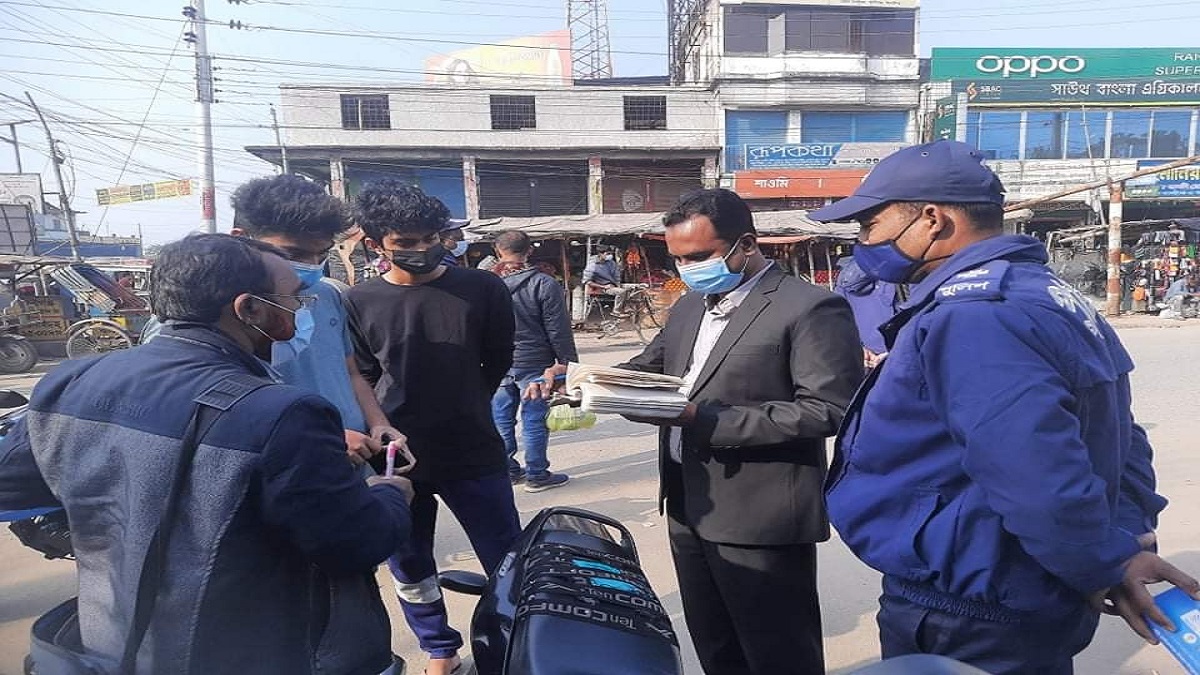 ঝিনাইদহে স্বাস্থ্যবিধি না মানায় ৭টি মামলা ও জরিমানা