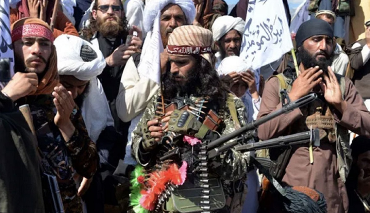 দুর্ব্যবহারকারী ২৫শ’ তালেবানের পদ বাতিল