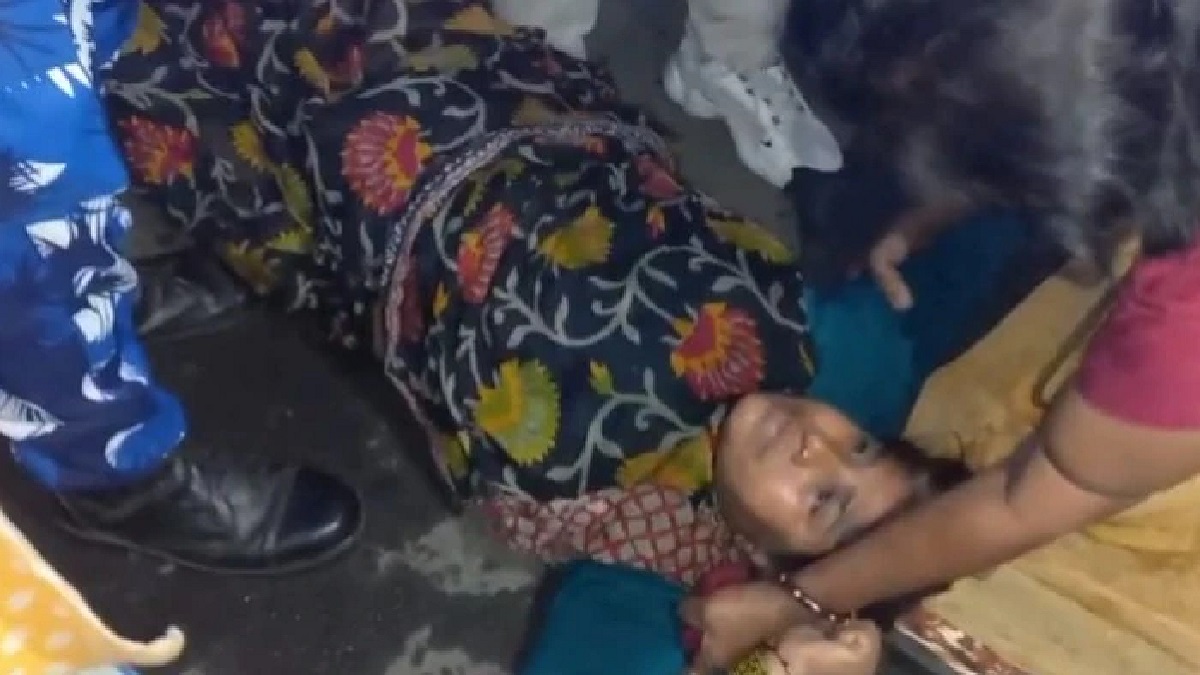 কম্বল প্রদান অনুষ্ঠানে হুড়োহুড়িতে আহত অনেকে