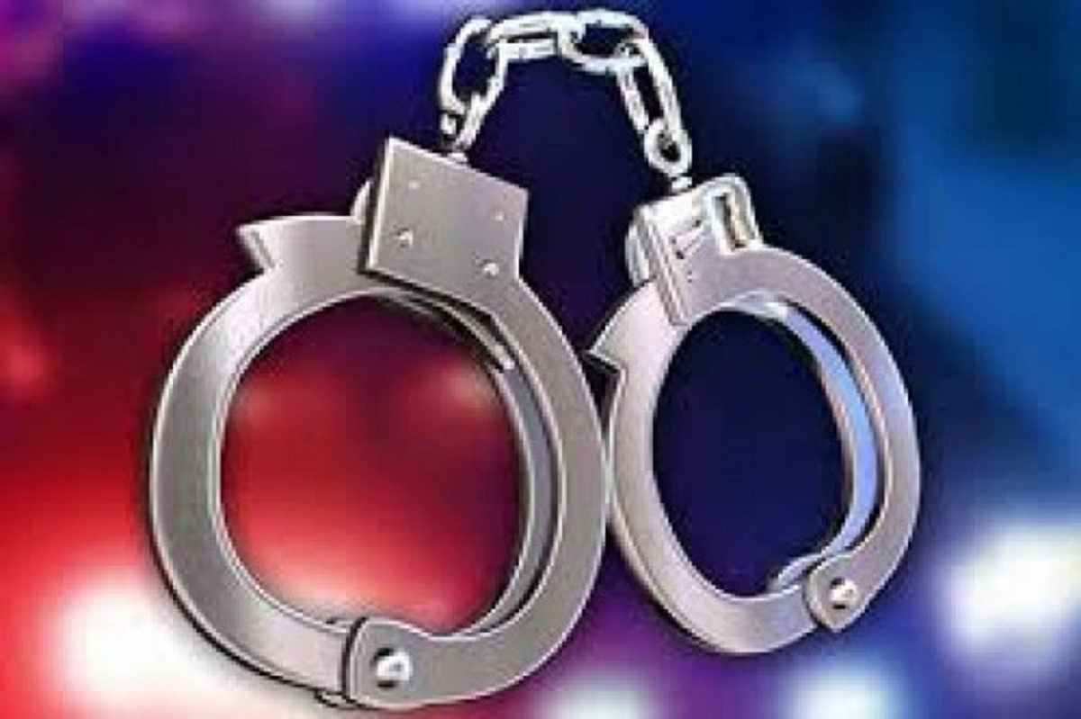 পটুয়াখালীতে কিশোরকে শিকলে বেঁধে নির্যাতনের ঘটনায় তিনজনকে আটক