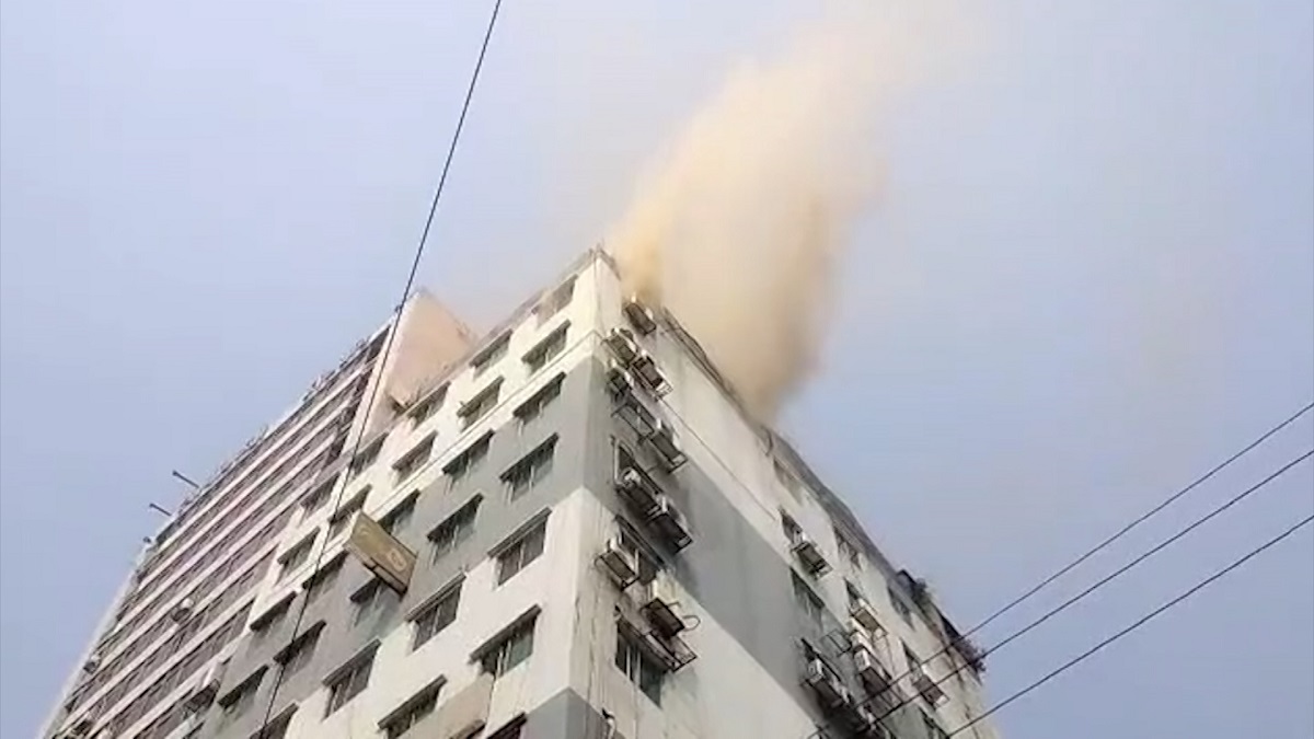 যমুনা টেলিভিশনের বাংলামোটর সেন্টারের আগুন নিয়ন্ত্রণে