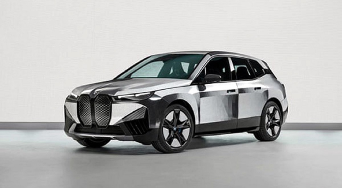 বিএমডব্লিউ’র বহুরূপী গাড়ি, স্পর্শেই বদলাবে রঙ