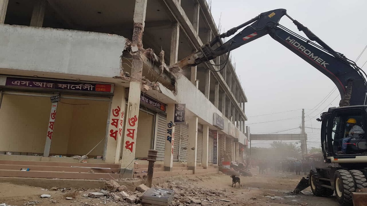 বছিলায় অবৈধ স্থাপনা উচ্ছেদে অভিযান