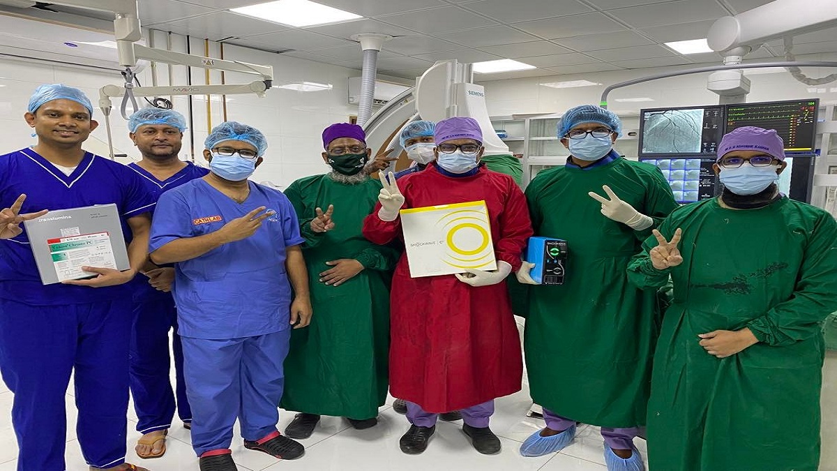 বিএসএমএমইউতে প্রথমবারের মতো আইভিএল প্রযুক্তিতে হার্টের রিং প্রতিস্থাপন