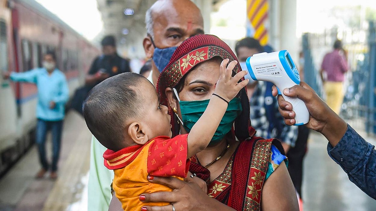 ভারতে পাঁচদিন পর তিন লাখের নিচে নামলো সংক্রমণ