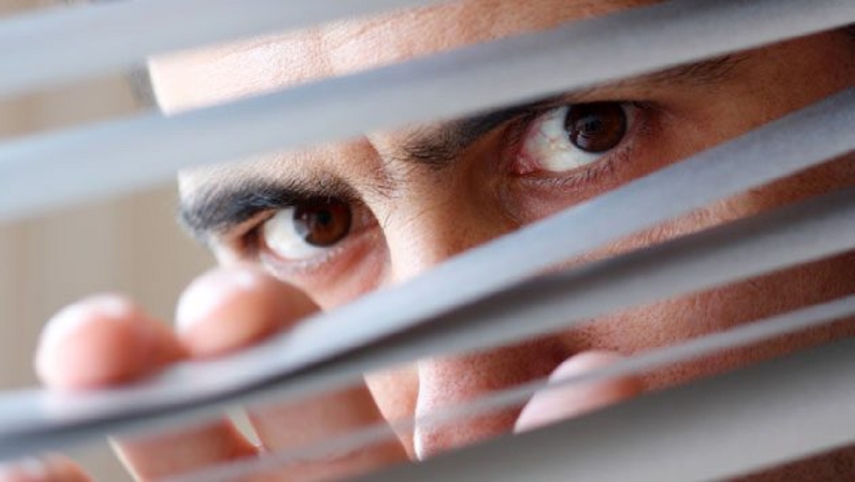 সন্দেহপ্রবণতা কমায় আয়ু: গবেষণা