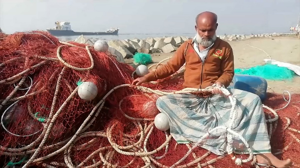 আমরণ ঋণচক্রে বন্দি চাঁদপুরের জেলেরা
